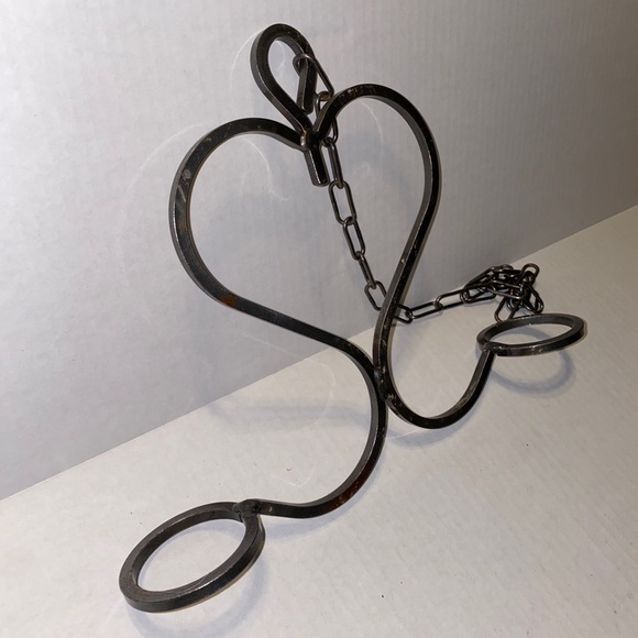 Vintage Rustic Farmhouse Hanging Wrought Iron Heart Shape Candle or Plant Holder - Picture 12 of 12